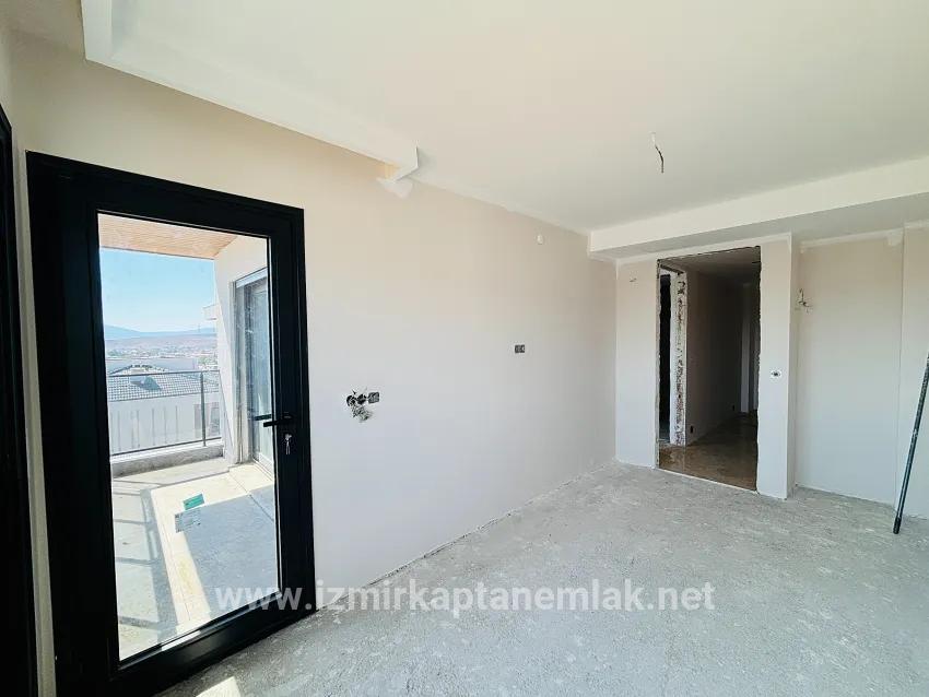 3+2-Zimmer Villa Zu verkaufen in Turabiye Bz. Seferihisar - 240 m²