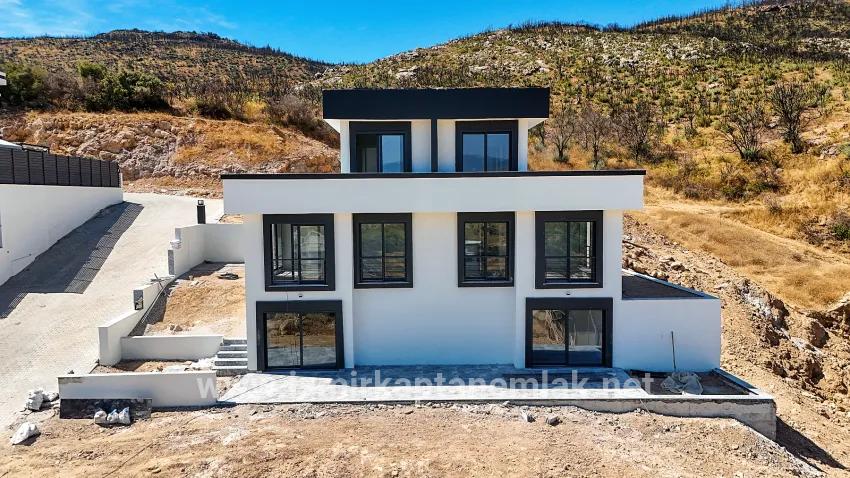 2+1-Zimmer Sommerhaus Zu verkaufen in Atatürk Bz. Seferihisar Doğanbey - 115 m²
