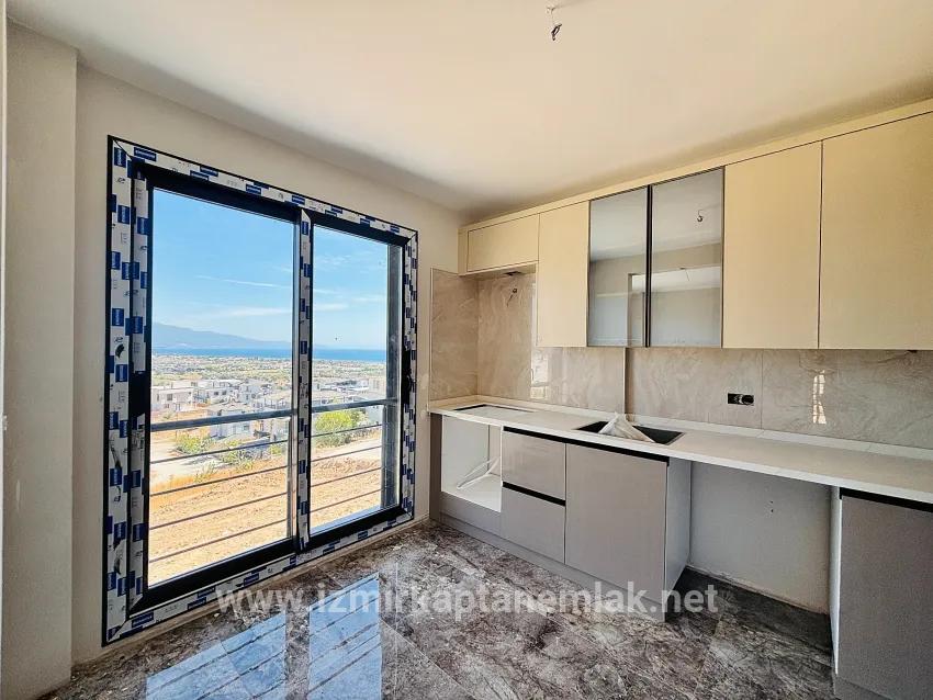 2+1-Zimmer Sommerhaus Zu verkaufen in Atatürk Bz. Seferihisar Doğanbey - 115 m²
