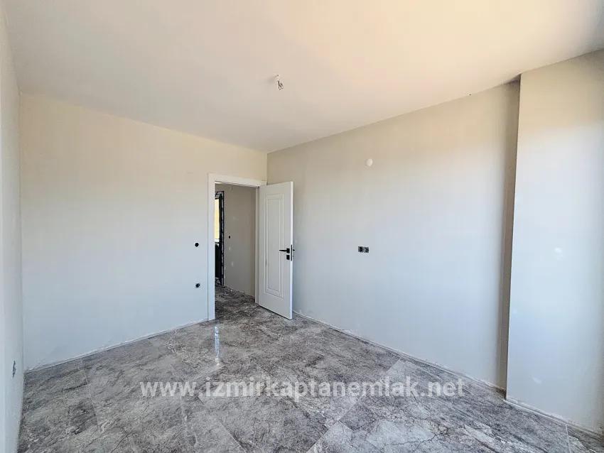 2+1-Zimmer Sommerhaus Zu verkaufen in Atatürk Bz. Seferihisar Doğanbey - 115 m²