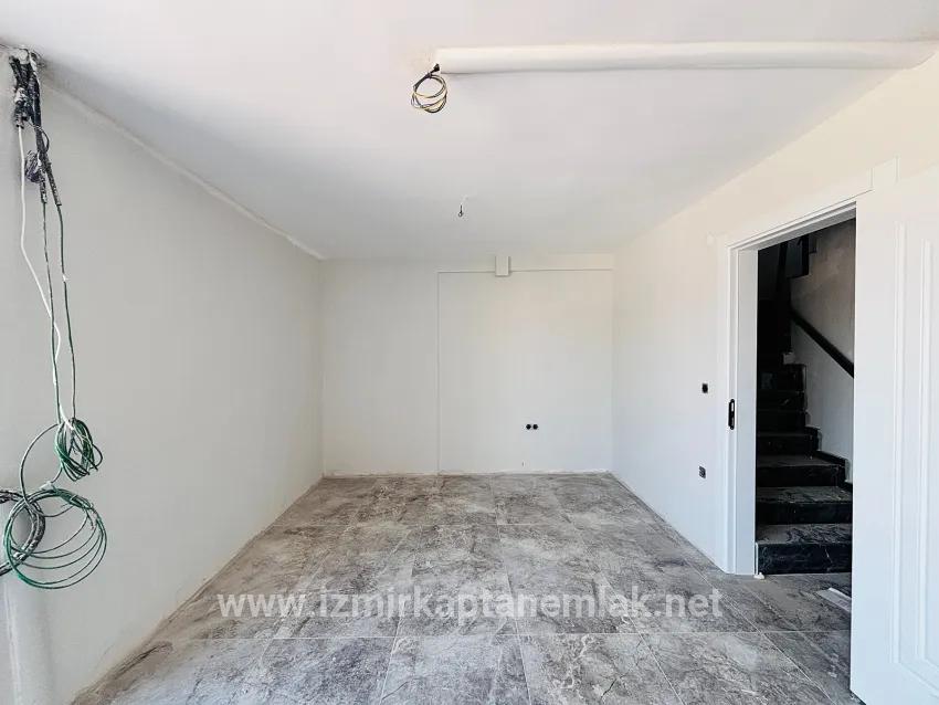 2+1-Zimmer Sommerhaus Zu verkaufen in Atatürk Bz. Seferihisar Doğanbey - 115 m²