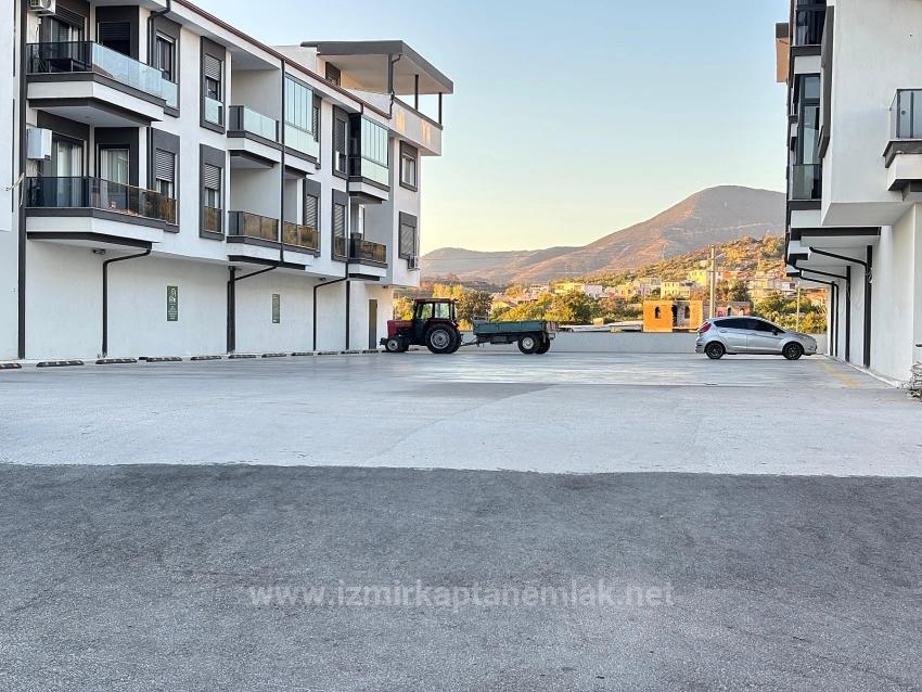 Separate Küche, 130 M², 3+1-Wohnung Mit Aufzug Zum Verkauf In Seferihisar Ürkmez