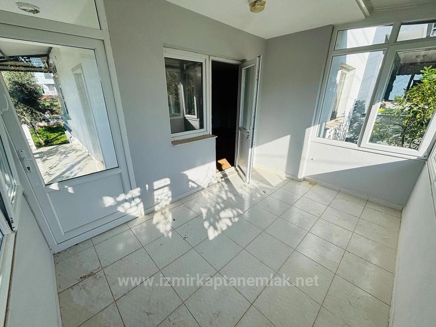 4+1 Triplex Mit Freistehendem Parkplatz Und Garten In Seferihisar Doğanbey