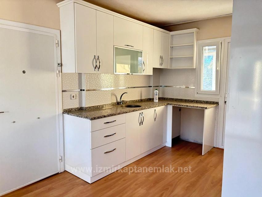 4+1 Triplex Mit Freistehendem Parkplatz Und Garten In Seferihisar Doğanbey