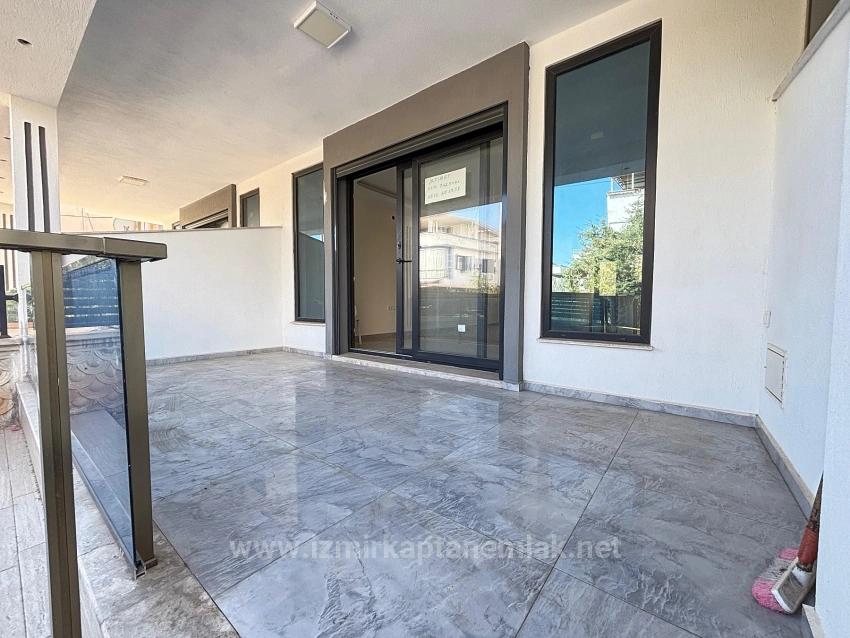 Geräumige 3+1 Villa Zum Verkauf Im Zentrum Von Seferihisar Doğanbey