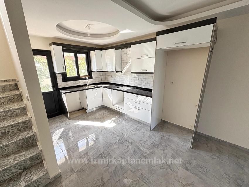 Geräumige 3+1 Villa Zum Verkauf Im Zentrum Von Seferihisar Doğanbey