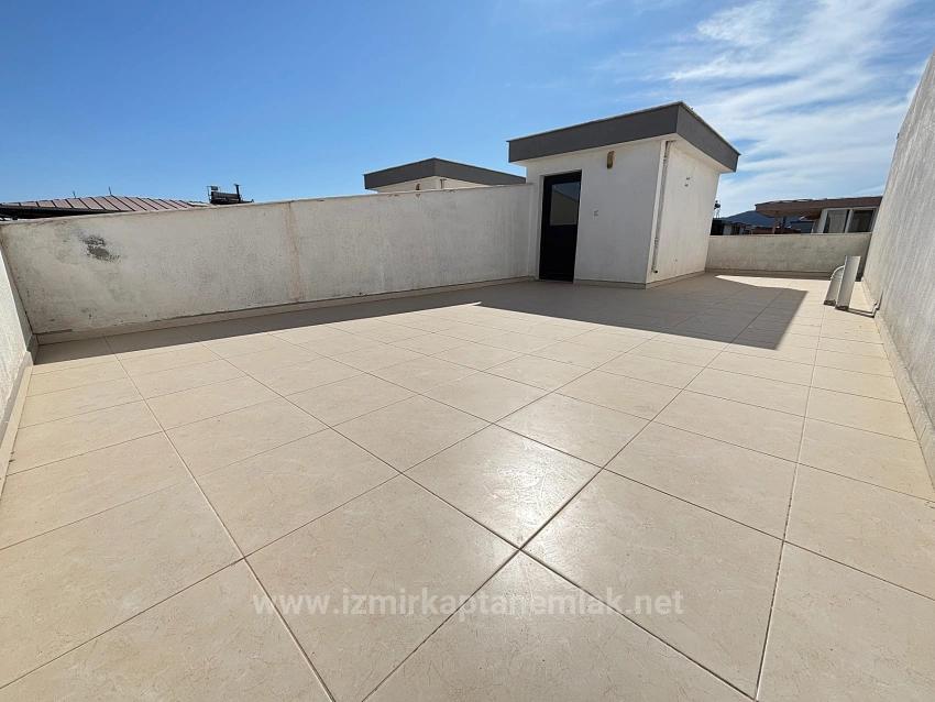 Geräumige 3+1 Villa Zum Verkauf Im Zentrum Von Seferihisar Doğanbey