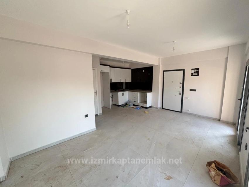 2+1 Villa Zum Verkauf In Seferihisar Payamlı Mit Garten, Bau- Und Nutzungsgenehmigung Nicht Erforderlich