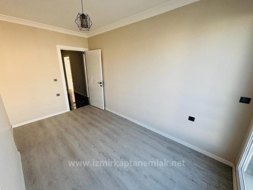 Freistehende, Geräumige 3+1 Villa Zum Verkauf Im Zentrum Von Seferihisar Payamlı