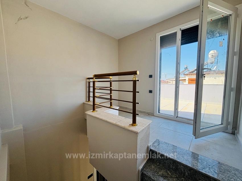 Freistehende, Geräumige 3+1 Villa Zum Verkauf Im Zentrum Von Seferihisar Payamlı