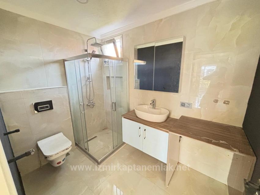 Freistehende, Geräumige 3+1 Villa Zum Verkauf Im Zentrum Von Seferihisar Payamlı