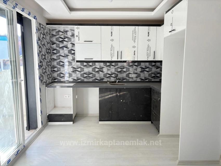 Neubau-Villa (2+1 Schlafzimmer, Lizenziert) Mit Garten In Seferihisar Payamlı Zu Verkaufen