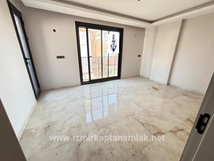 6+2-Zimmer Sommerhaus Zu verkaufen in Payamlı Bz. Seferihisar Doğanbey - 185 m²