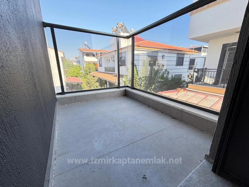 6+2-Zimmer Sommerhaus Zu verkaufen in Payamlı Bz. Seferihisar Doğanbey - 185 m²