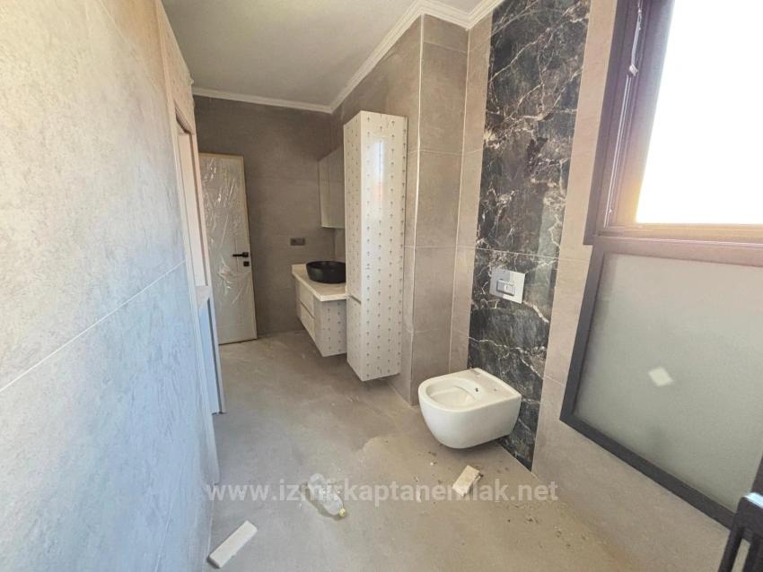6+2-Zimmer Sommerhaus Zu verkaufen in Payamlı Bz. Seferihisar Doğanbey - 185 m²