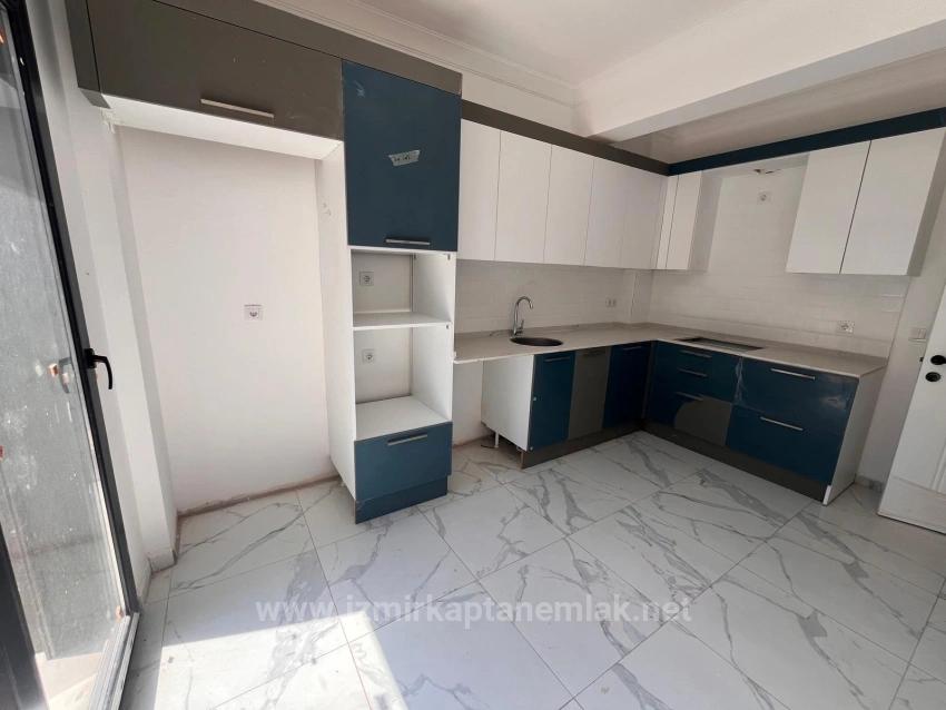 Brandneue 2+1-Villa Mit Großem Garten In Seferihisar Kavakdere Zu Verkaufen