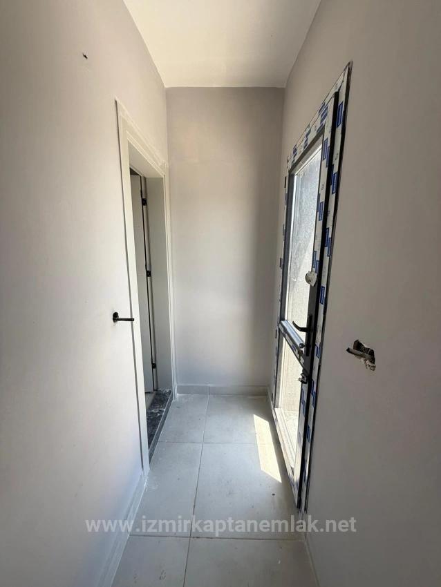 2+1 Villa Zum Verkauf Mit Eigenem Garten In Seferihisar Doğanbey