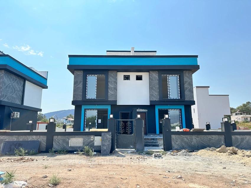 Brandneue 2+1-Villa Zum Verkauf Mit Großem Garten In Seferihisar Cumhuriyet