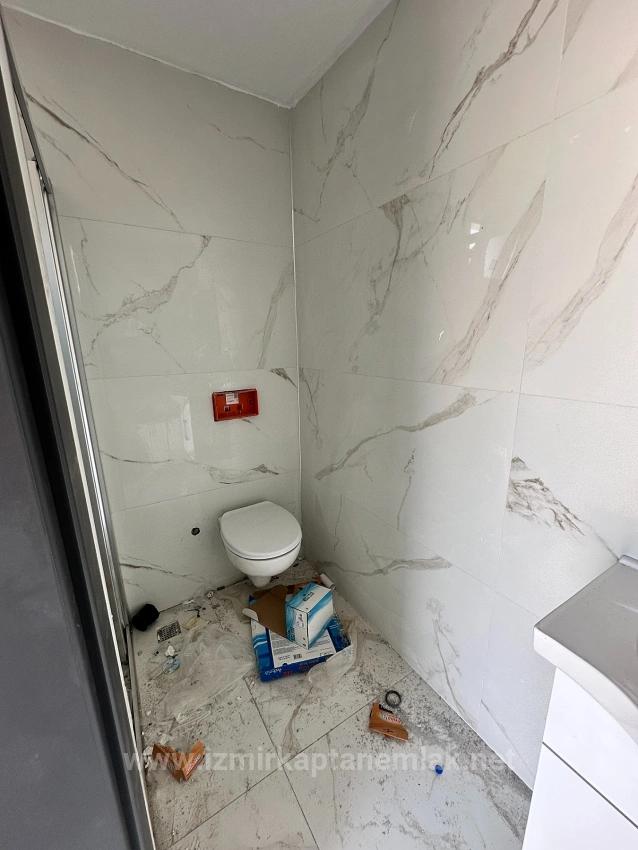 Brandneue 2+1-Villa Zum Verkauf Mit Großem Garten In Seferihisar Cumhuriyet