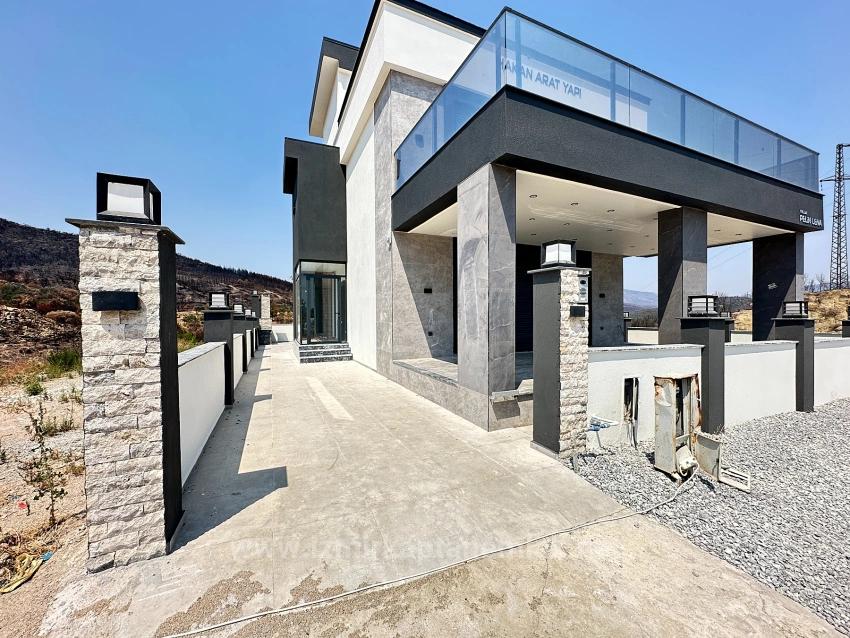 Unabhängige, Hochwertige Neue 4+1-Villa Zum Verkauf Auf 287 M2 In Seferihisar Doğanbey