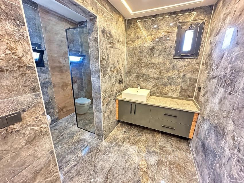 Unabhängige, Hochwertige Neue 4+1-Villa Zum Verkauf Auf 287 M2 In Seferihisar Doğanbey