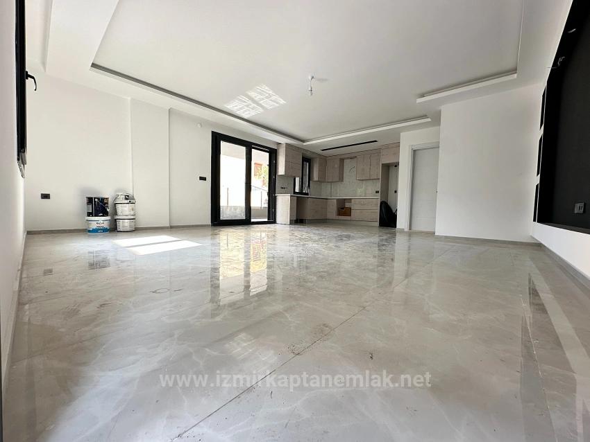 Große Brandneue 5+1-Villa Zum Verkauf Im Zentrum Von Seferihisar Doğanbey