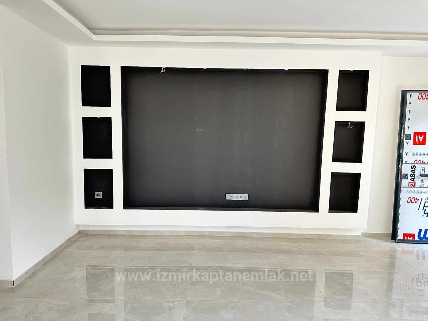 Große Brandneue 5+1-Villa Zum Verkauf Im Zentrum Von Seferihisar Doğanbey