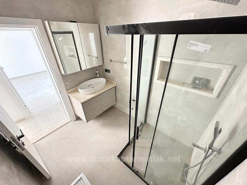 Große Brandneue 5+1-Villa Zum Verkauf Im Zentrum Von Seferihisar Doğanbey