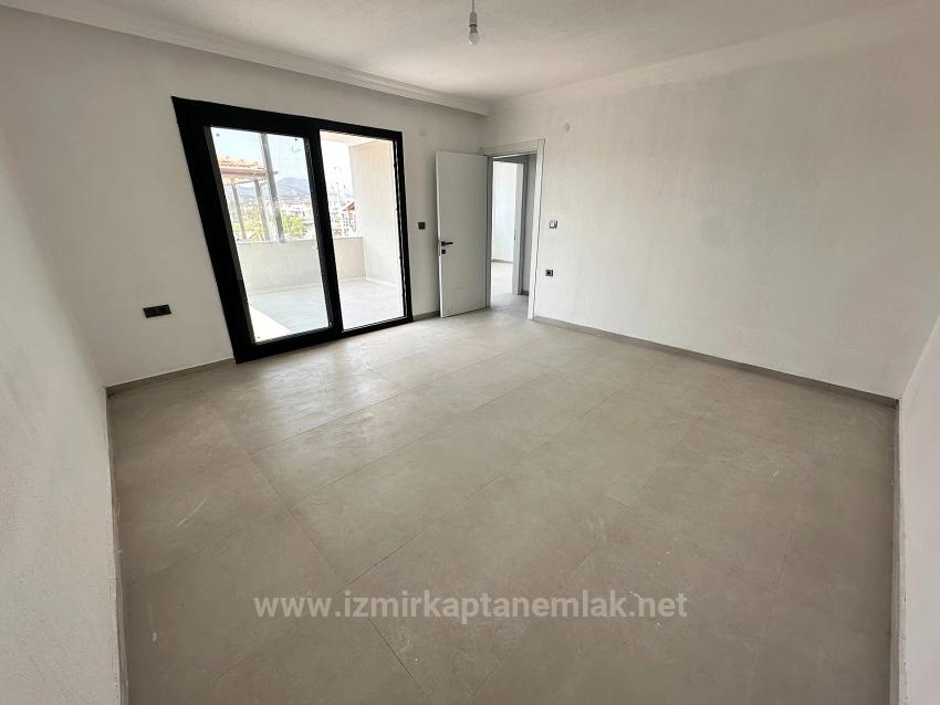 Große Brandneue 5+1-Villa Zum Verkauf Im Zentrum Von Seferihisar Doğanbey