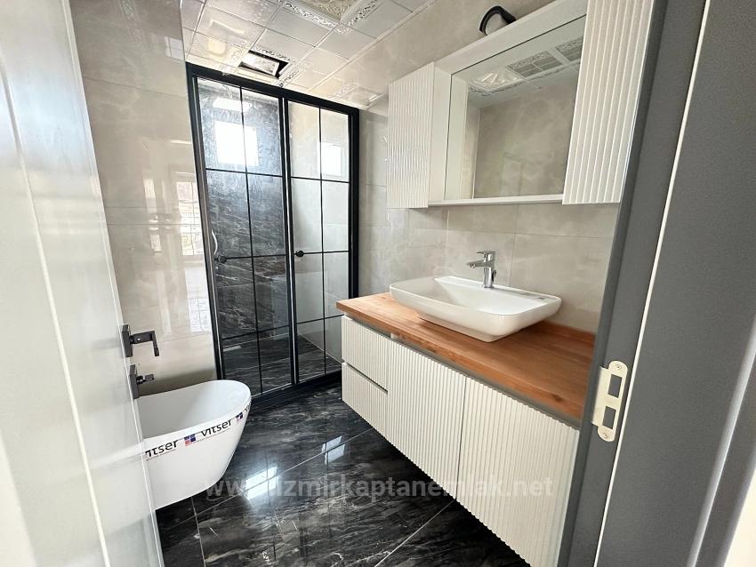 Große 3+1-Zimmer-Villa (300 M² Bruttofläche) Mit Separatem Pool In Doğanbey Zu Verkaufen