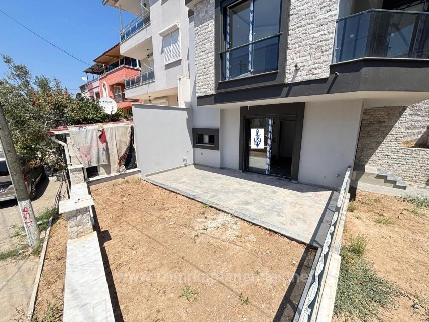 2+1 Villa Zum Verkauf In Seferihisar Ürkmez, 500 M Vom Strand Entfernt, Finanzierung Möglich