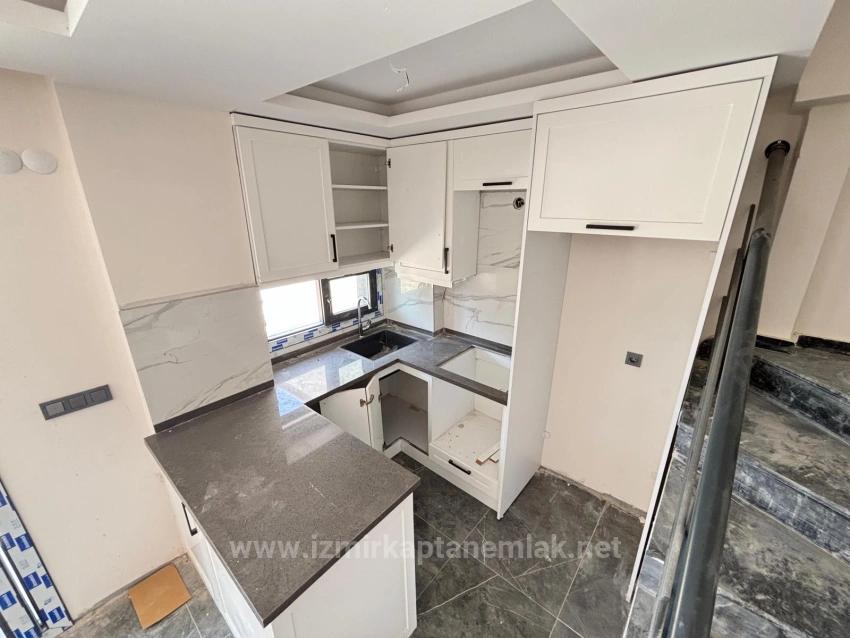 2+1 Villa Zum Verkauf In Seferihisar Ürkmez, 500 M Vom Strand Entfernt, Finanzierung Möglich