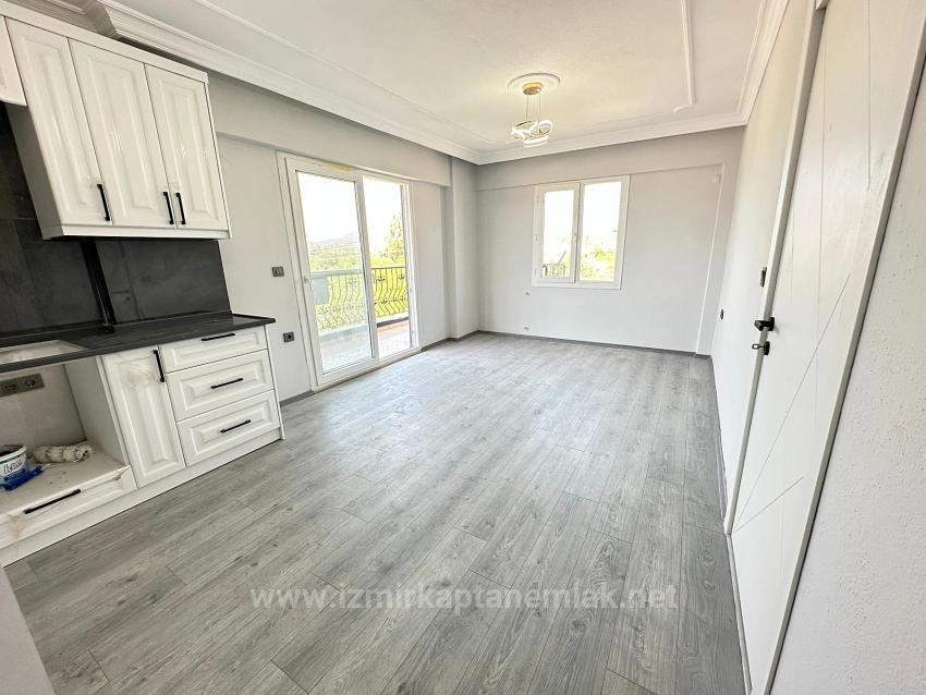 Geräumige 2+1-Wohnung Zum Verkauf Im Zentrum Von Seferihisar Ürkmez, Brandneuer Bau