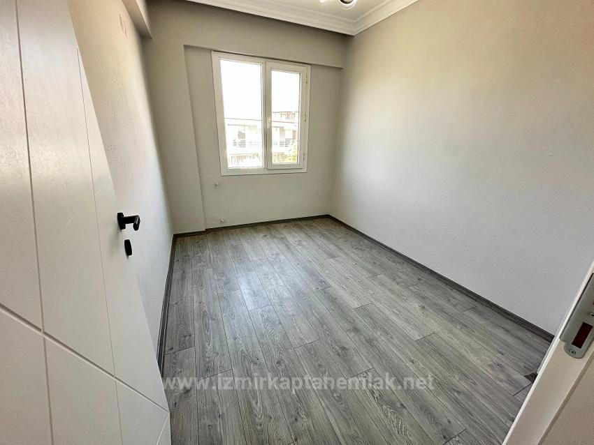 Geräumige 2+1-Wohnung Zum Verkauf Im Zentrum Von Seferihisar Ürkmez, Brandneuer Bau