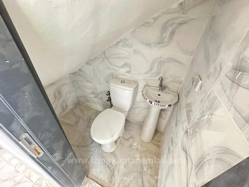 Brandneue 3+1-Zimmer-Villa Mit Großem Garten, 500 M Vom Strand Entfernt In Seferihisar Doğanbey Zu Verkaufen