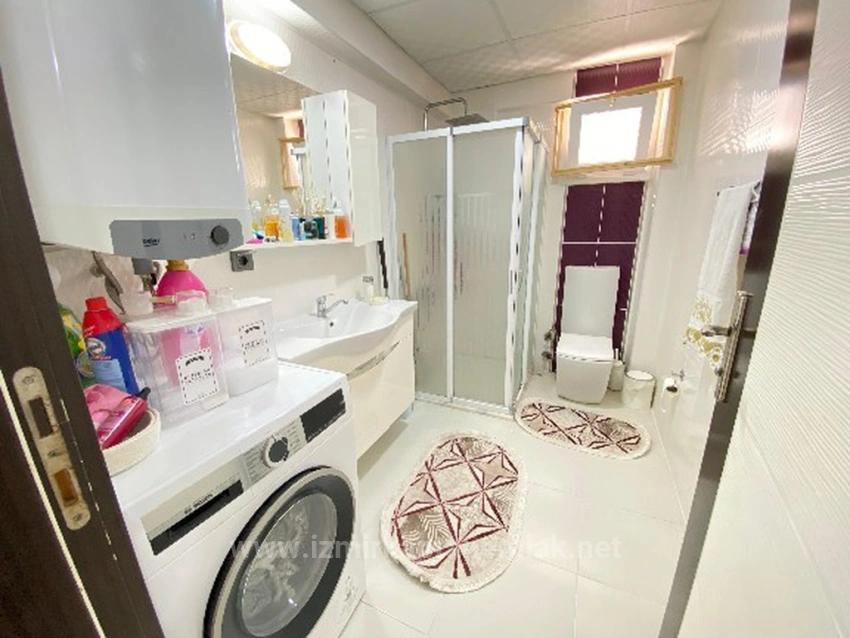 2+1 Wohnung Zum Verkauf In Seferihisar Ürkmez Bengiler, Praktische 2. Etage, Sauber