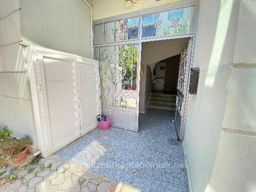 2+1 Wohnung Zum Verkauf In Seferihisar Ürkmez Bengiler, Praktische 2. Etage, Sauber