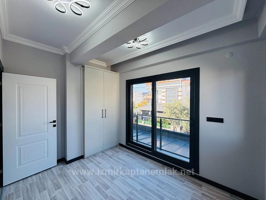 210 M² Große, Unabhängige Luxusgarten-3+1-Villa Zum Verkauf In Seferihisar Doğanbey