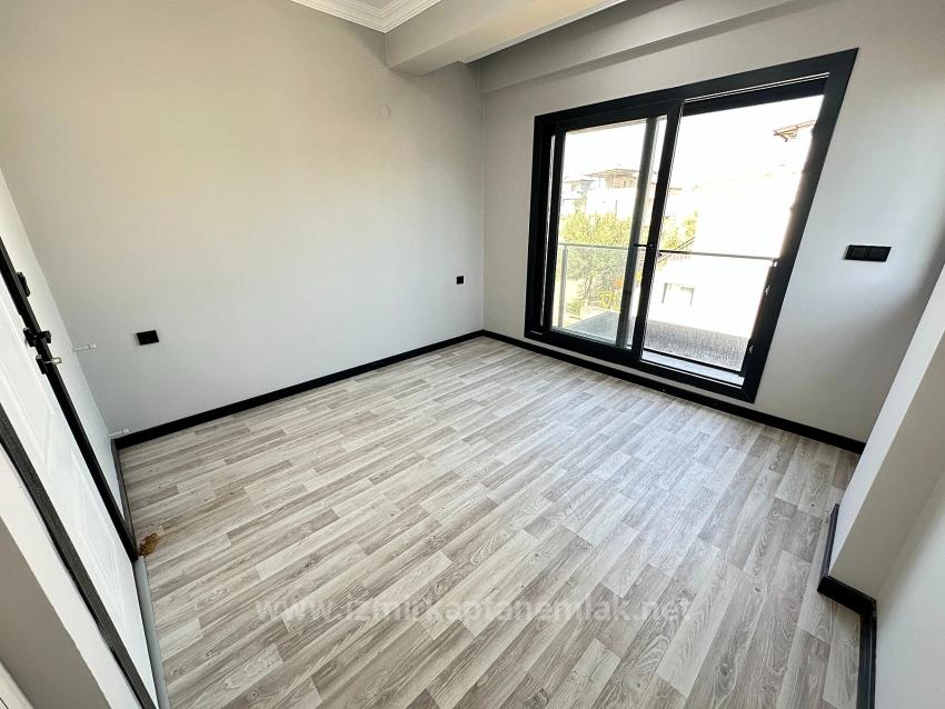 210 M² Große, Unabhängige Luxusgarten-3+1-Villa Zum Verkauf In Seferihisar Doğanbey