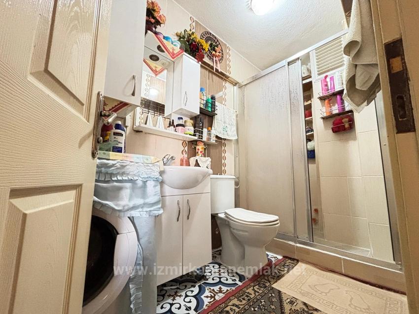 2+1-Zimmer-Wohnung Zum Verkauf Im Zentrum Von Seferihisar Ürkmez, 150 M Vom Strand Entfernt