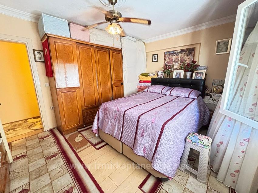 2+1-Zimmer-Wohnung Zum Verkauf Im Zentrum Von Seferihisar Ürkmez, 150 M Vom Strand Entfernt