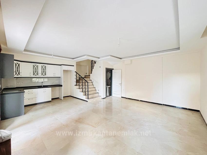 3+1 Villa Mit Großem Garten Zum Verkauf In Seferihisar Doğanbey