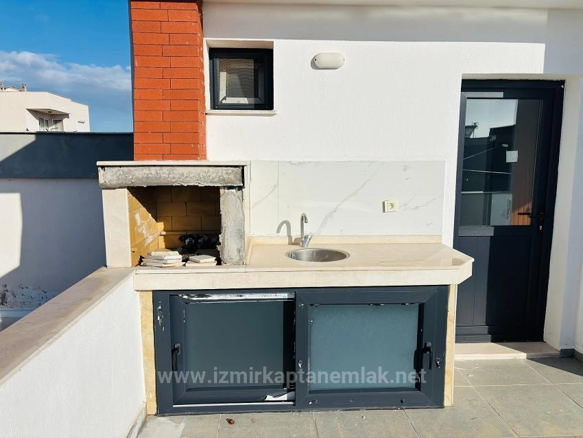 3+1 Villa Mit Großem Garten Zum Verkauf In Seferihisar Doğanbey