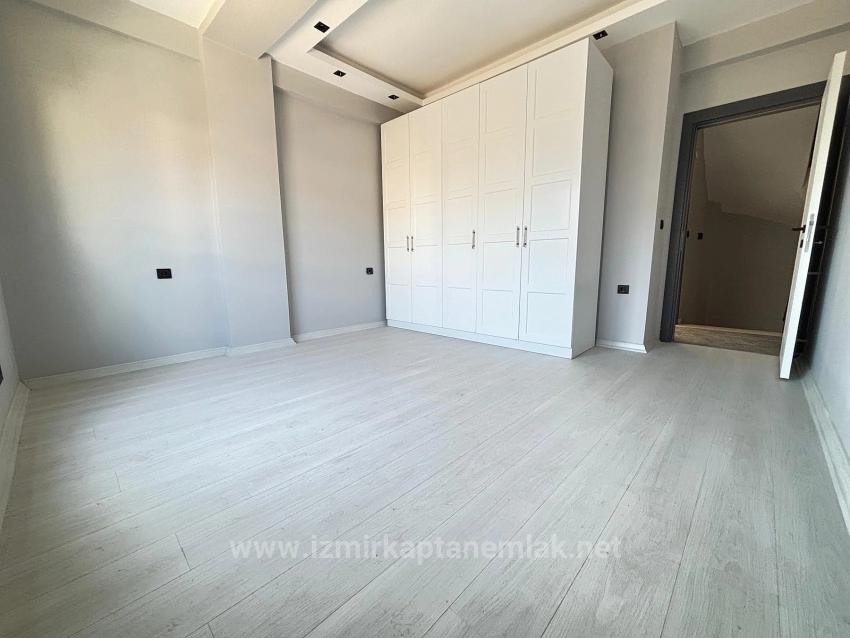 2+1-Zimmer-Villa In Menderes Özdere Zu Verkaufen, 100 Meter Vom Strand Entfernt, Mit Großem Garten