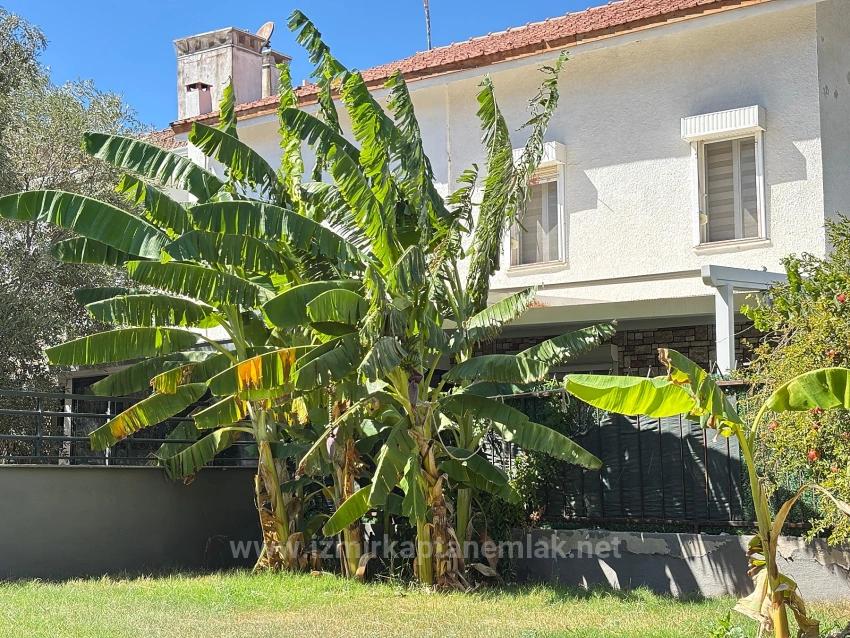 Brandneues 4+1-Zimmer-Triplexhaus In Menderes Özdere Zu Verkaufen, 50 M Vom Strand Entfernt, Mit Großem Garten