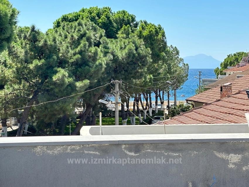 Brandneues 4+1-Zimmer-Triplexhaus In Menderes Özdere Zu Verkaufen, 50 M Vom Strand Entfernt, Mit Großem Garten