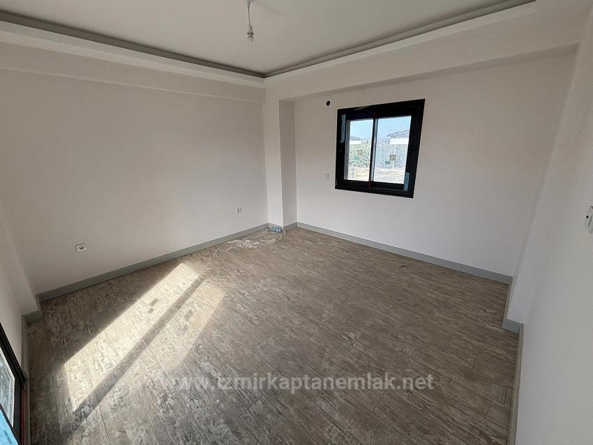 4+1 Freistehende Maisonette-Sommervilla Mit Pool In Seferihisar Akarca