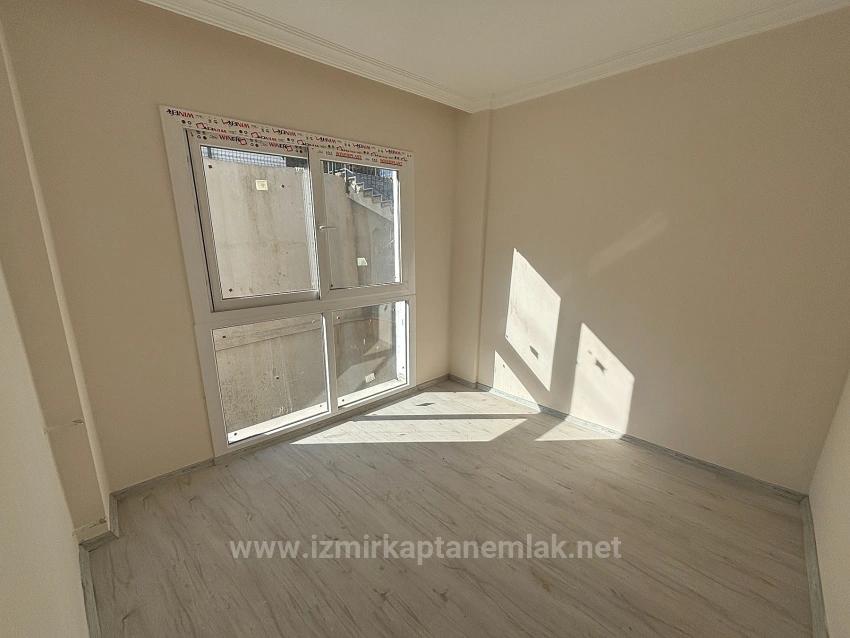 2+2 Maisonette-Wohnung Zum Verkauf In Menderes Gümüldür Fevzi Çakmak