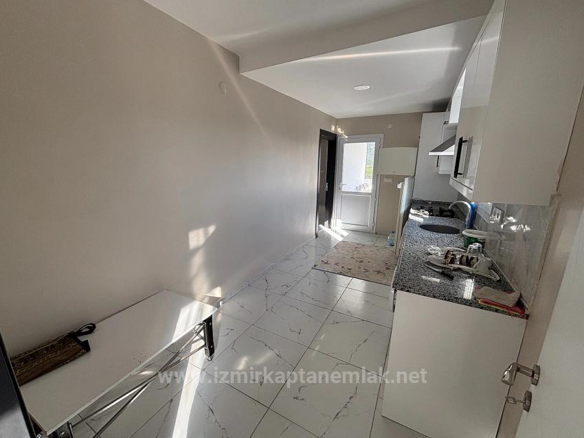 3+1 Apartment Mit Meerblick In Izmir Menderes Fevzi Çakmak