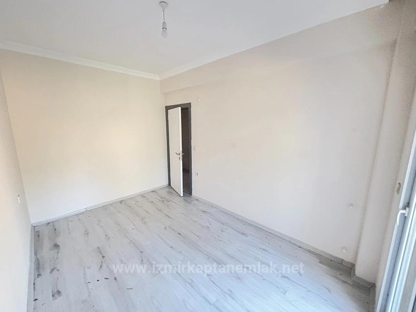 2+1 Wohnung Zum Verkauf In Izmir Menderes Fevzi Çakmak